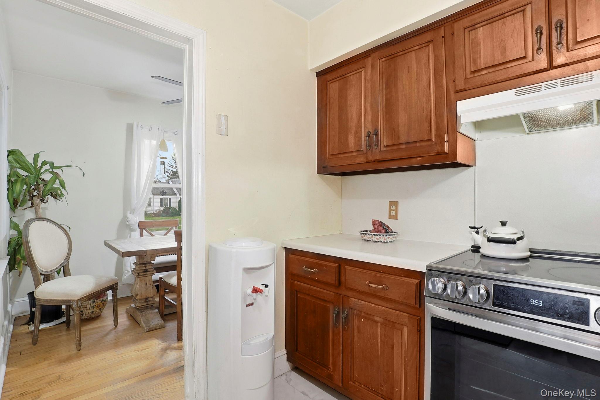 #13 photo, 46 Mitchell Avenue, 뉴욕주 Poughkeepsie , NY 12603