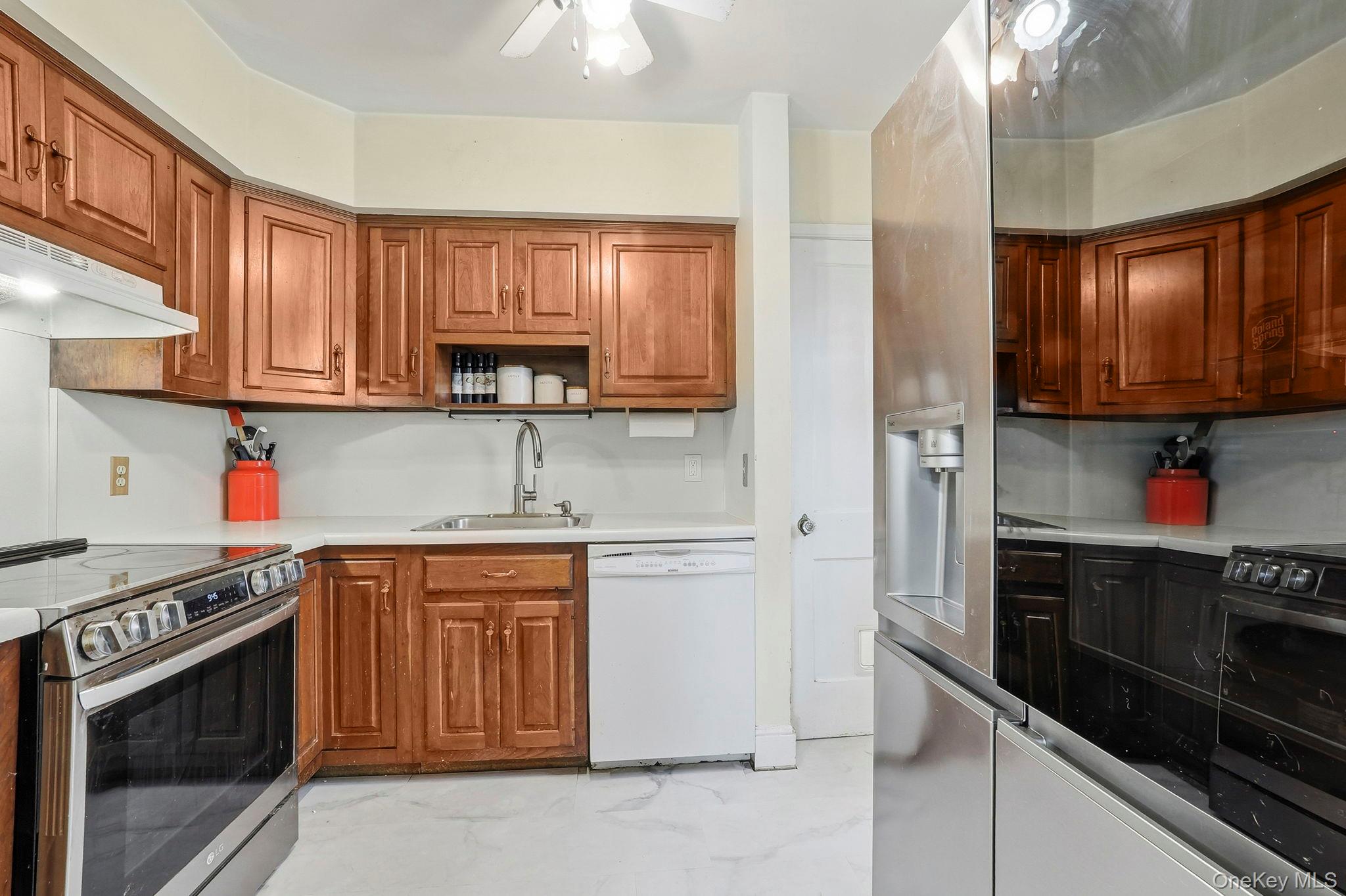 #16 photo, 46 Mitchell Avenue, 뉴욕주 Poughkeepsie , NY 12603