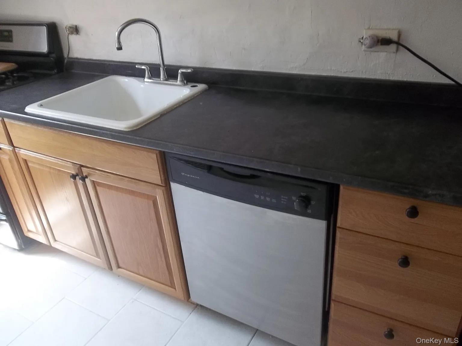 #5 photo, 3310 Avenue H, ब्रुकलीन Brooklyn , NY 11210