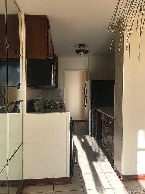 #11 photo, 2940 W 5th Street, הברונקס Brooklyn , NY 11224