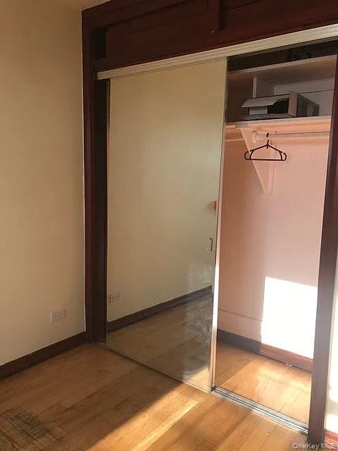 #3 photo, 2940 W 5th Street, הברונקס Brooklyn , NY 11224