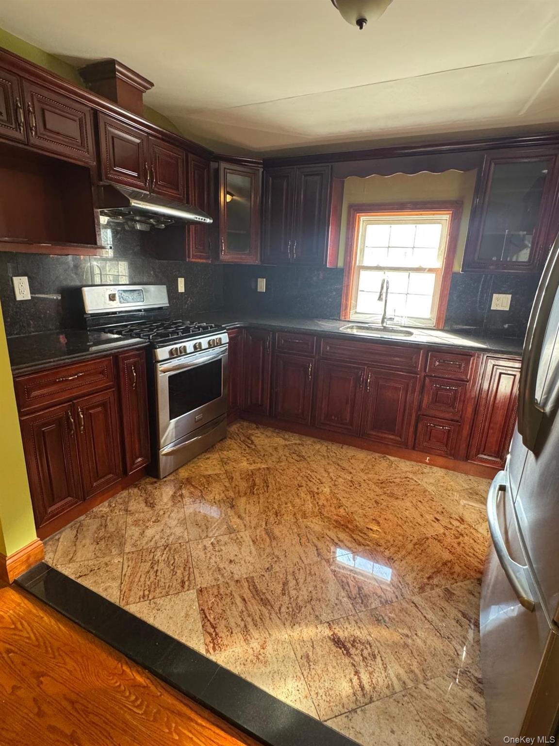 #2 photo, 8519 239th Street, קווינס Bellerose , NY 11426