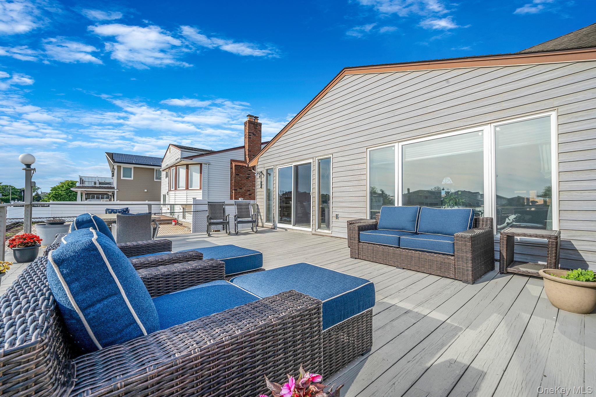 #6 photo, 3452 Ocean Avenue, מחוז נסאו Oceanside , NY 11572