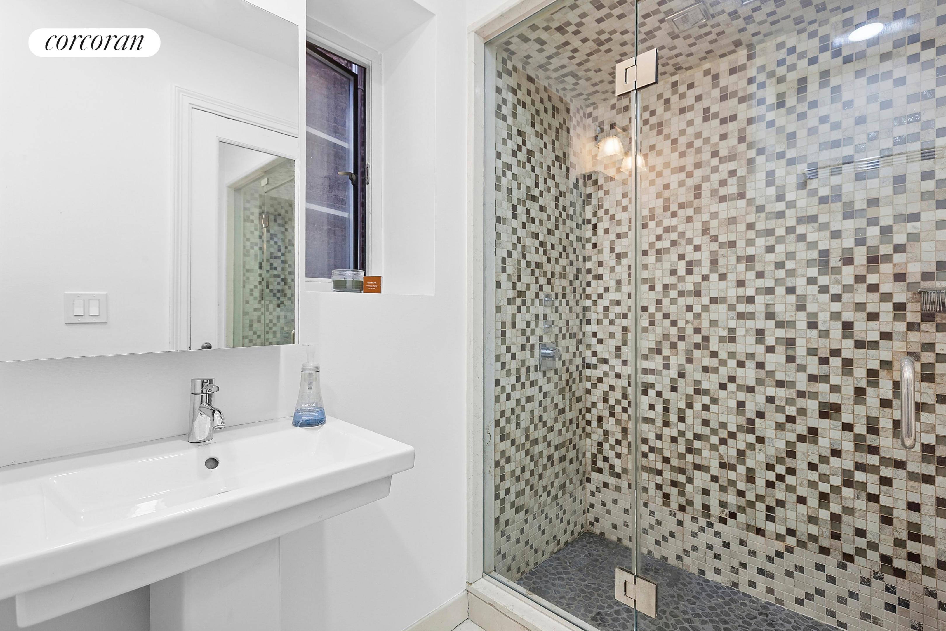 #9 photo, New York City, Lenox Hill , NY 10021