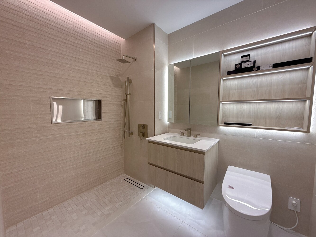 #9 photo, 11-36 45TH Road, Long Island City , NY 11101