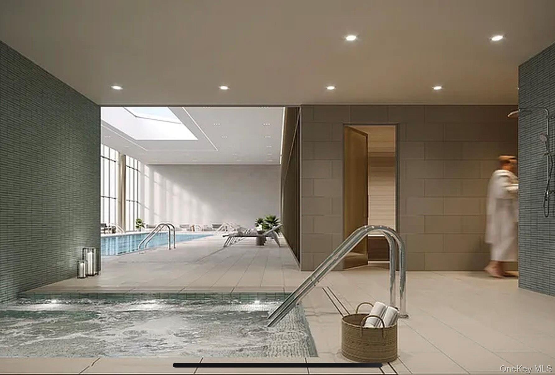 #17 photo, 3 Court Square, Long Island City , NY 11101