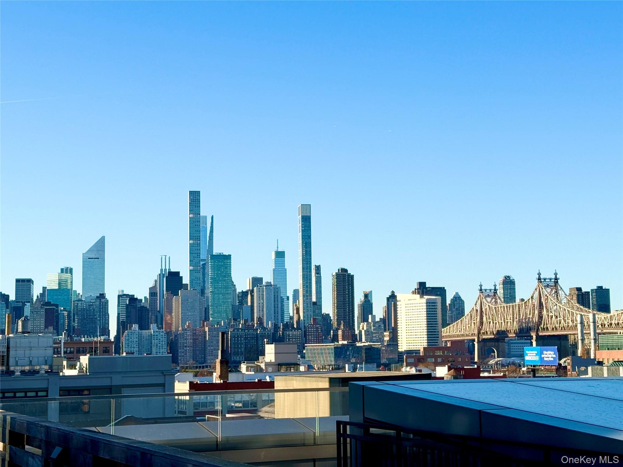 #9 photo, 3 Court Square, Long Island City , NY 11101