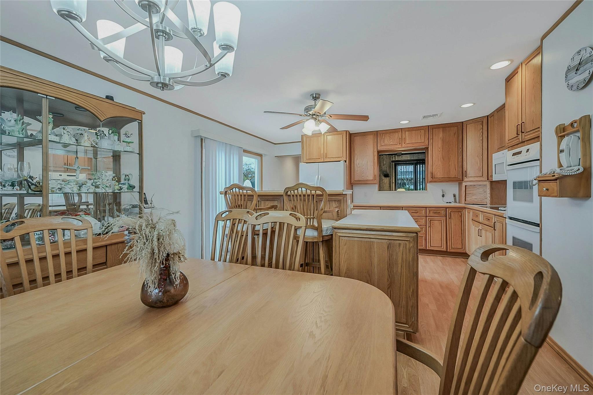 #10 photo, 66 Rosemary Place, מחוז סאפוק East Islip , NY 11730