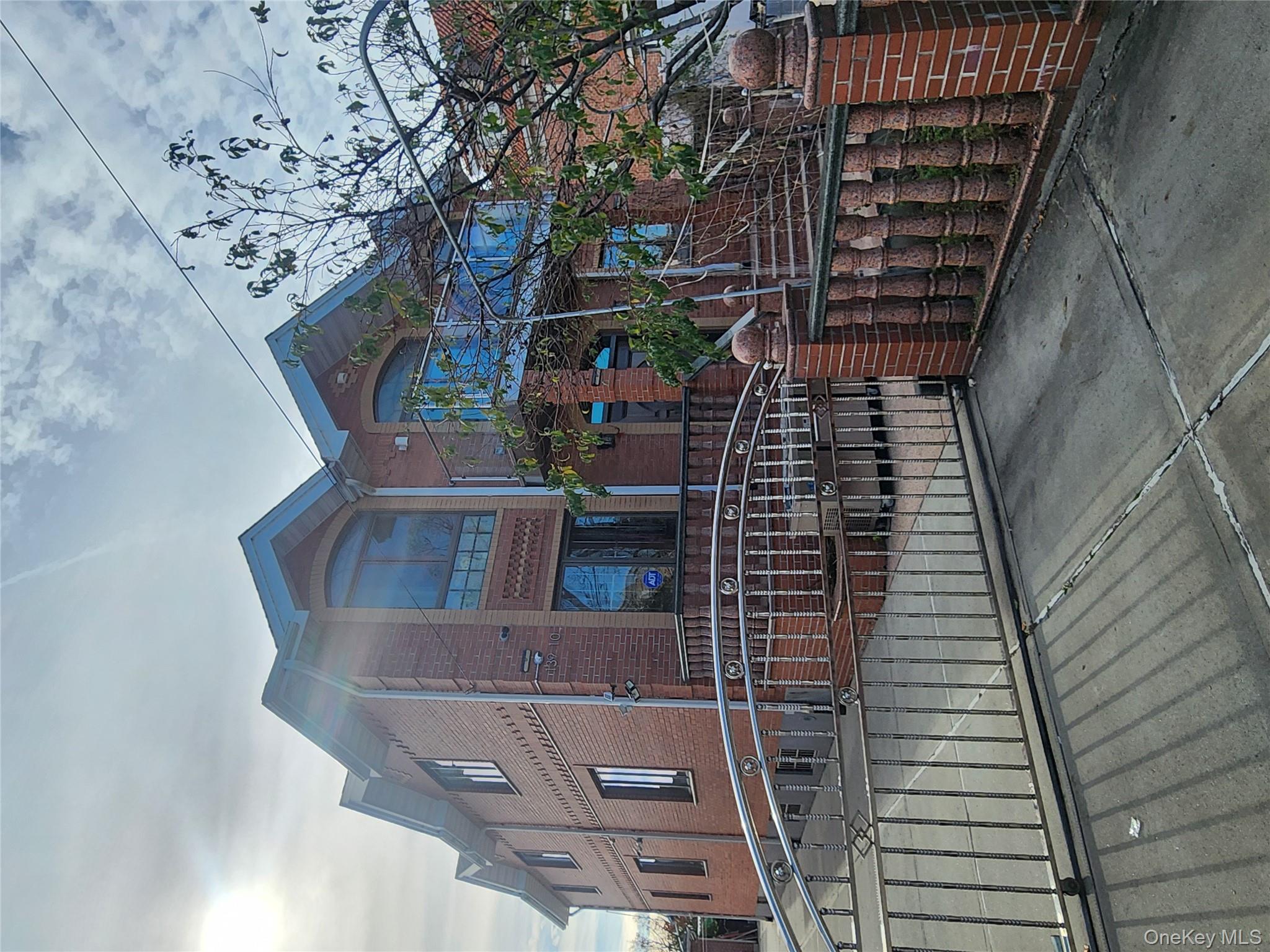 #2 photo, 13910 14th Avenue, 뉴욕퀸즈 Whitestone , NY 11357