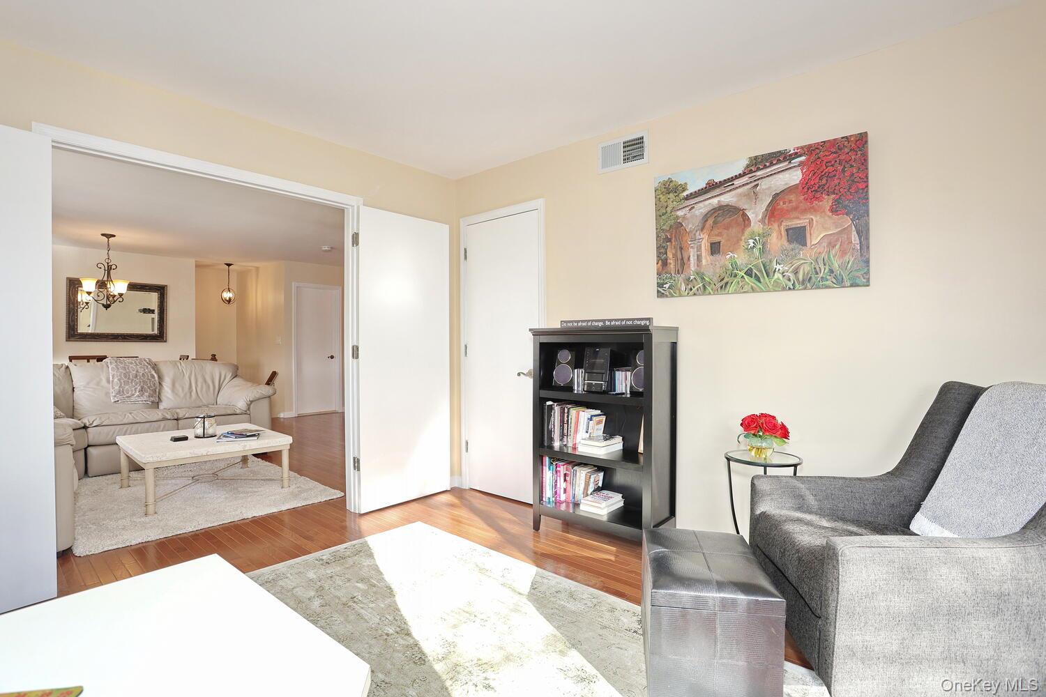 #20 photo, 262 E Crooked Hill Road, Pearl River , NY 10965