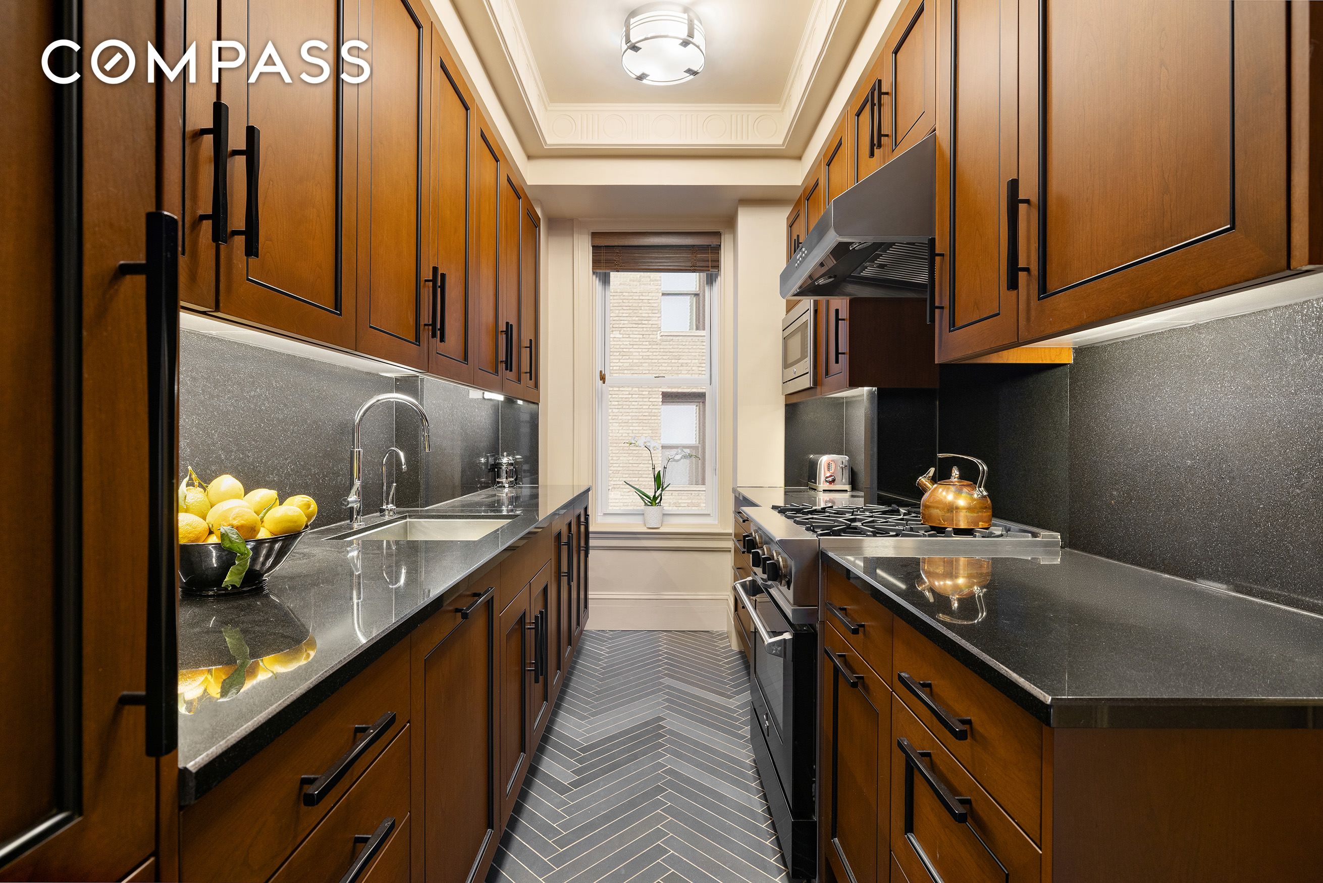 #12 photo, 29 E 64th Street, Lenox Hill , NY 10065