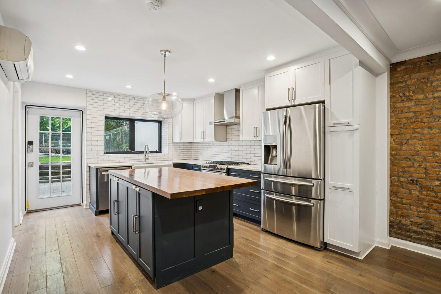 #3 photo, 445 FRANKLIN Avenue, Bedford-Stuyvesant , NY 11238