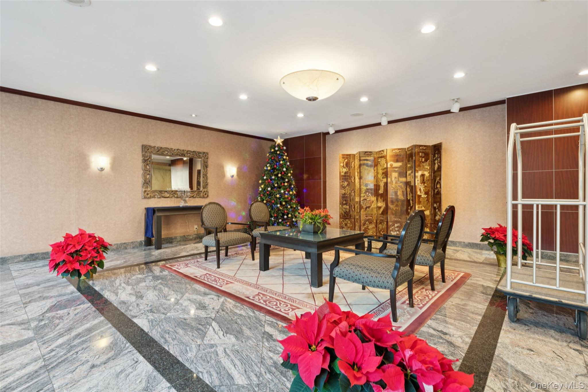 #10 photo, 111-20 73rd Avenue, Forest Hills , NY 11375