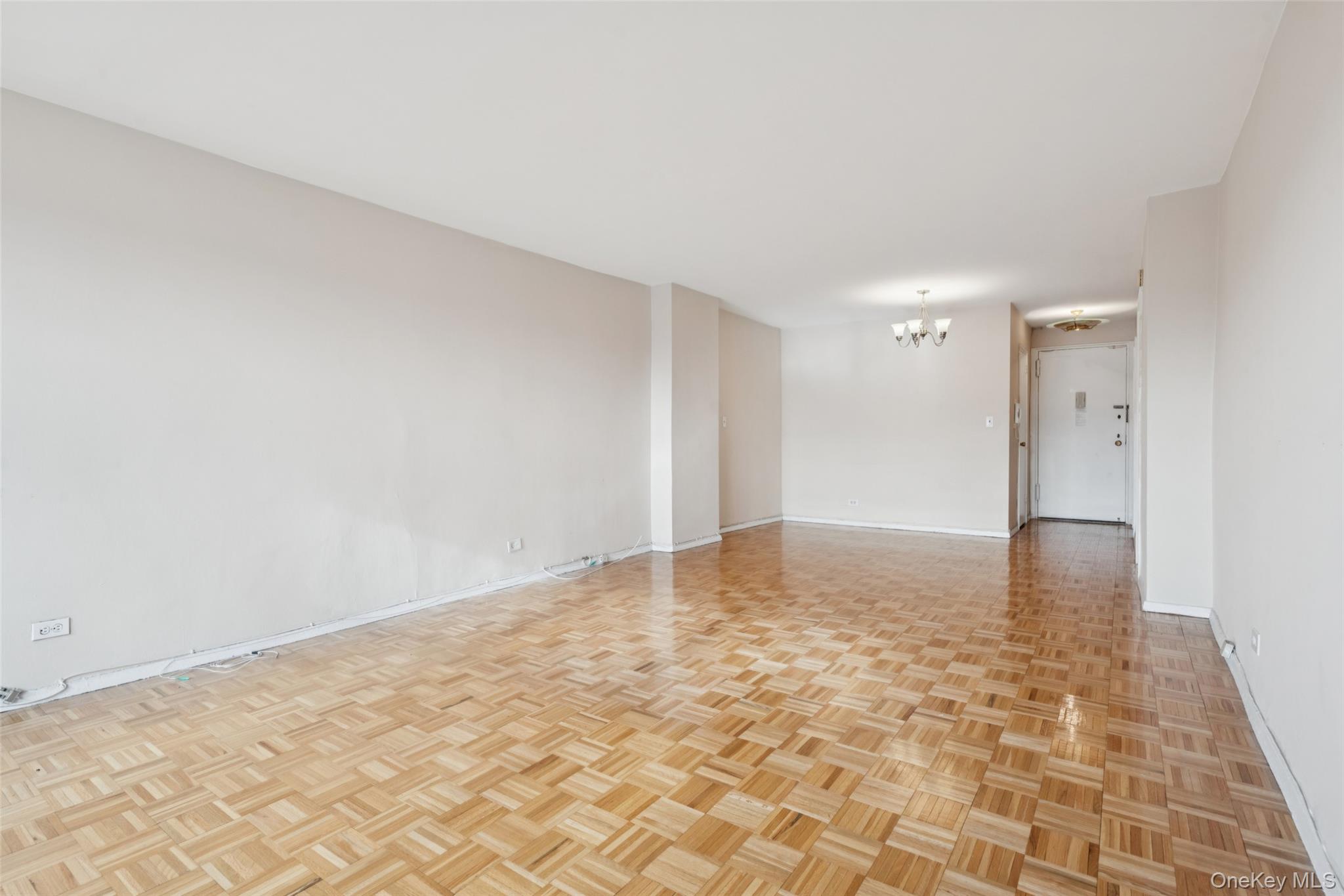 #15 photo, 111-20 73rd Avenue, Forest Hills , NY 11375