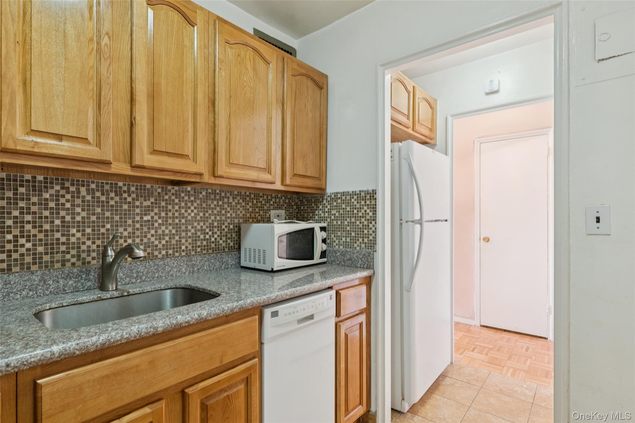 #19 photo, 111-20 73rd Avenue, Forest Hills , NY 11375