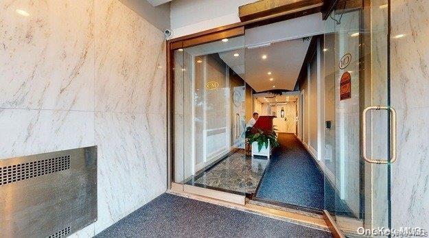 #4 photo, 111-20 73rd Avenue, Forest Hills , NY 11375