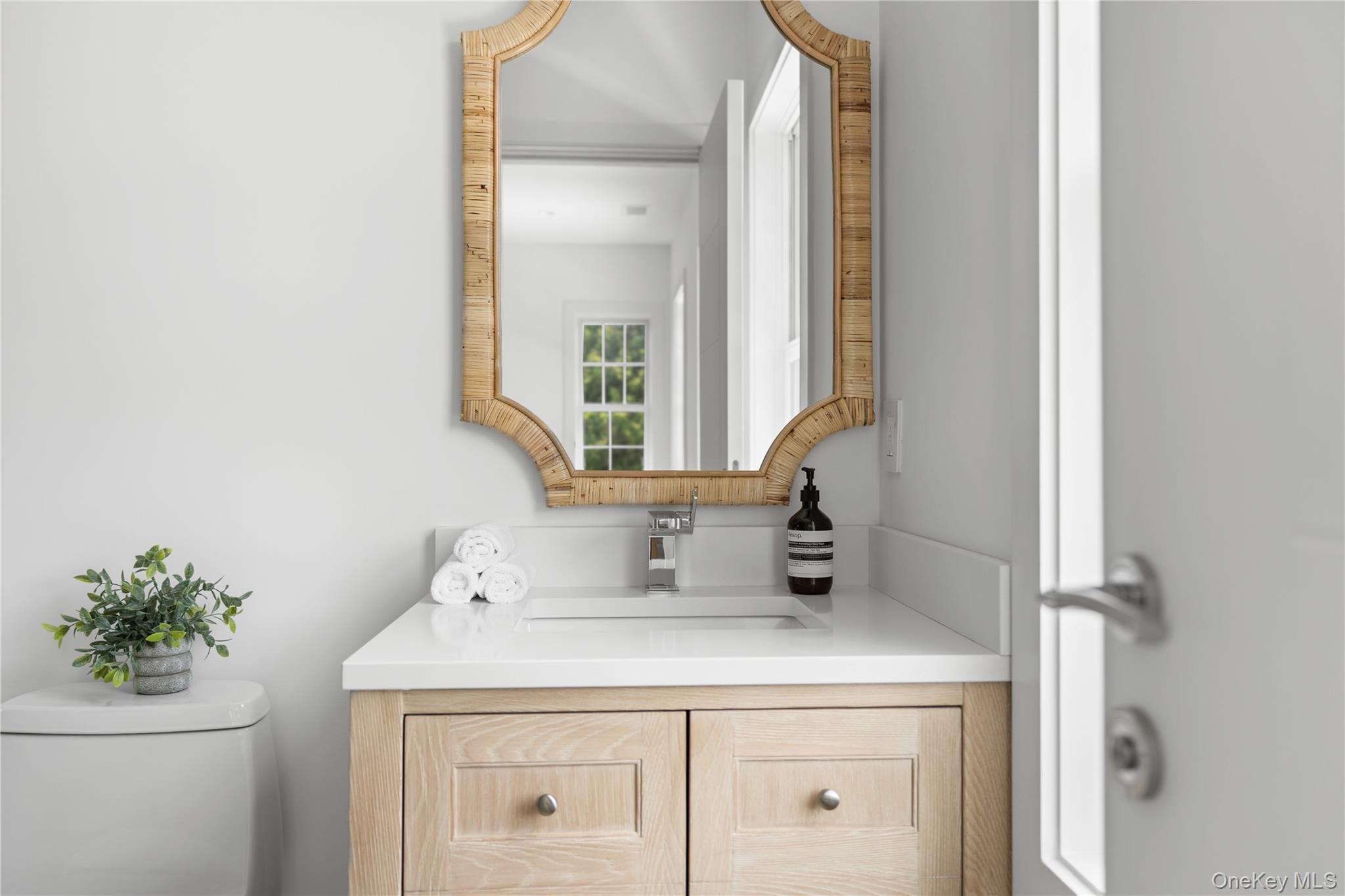 #18 photo, 100 Narrow Lane, 롱 아일랜드 Southampton , NY 11968