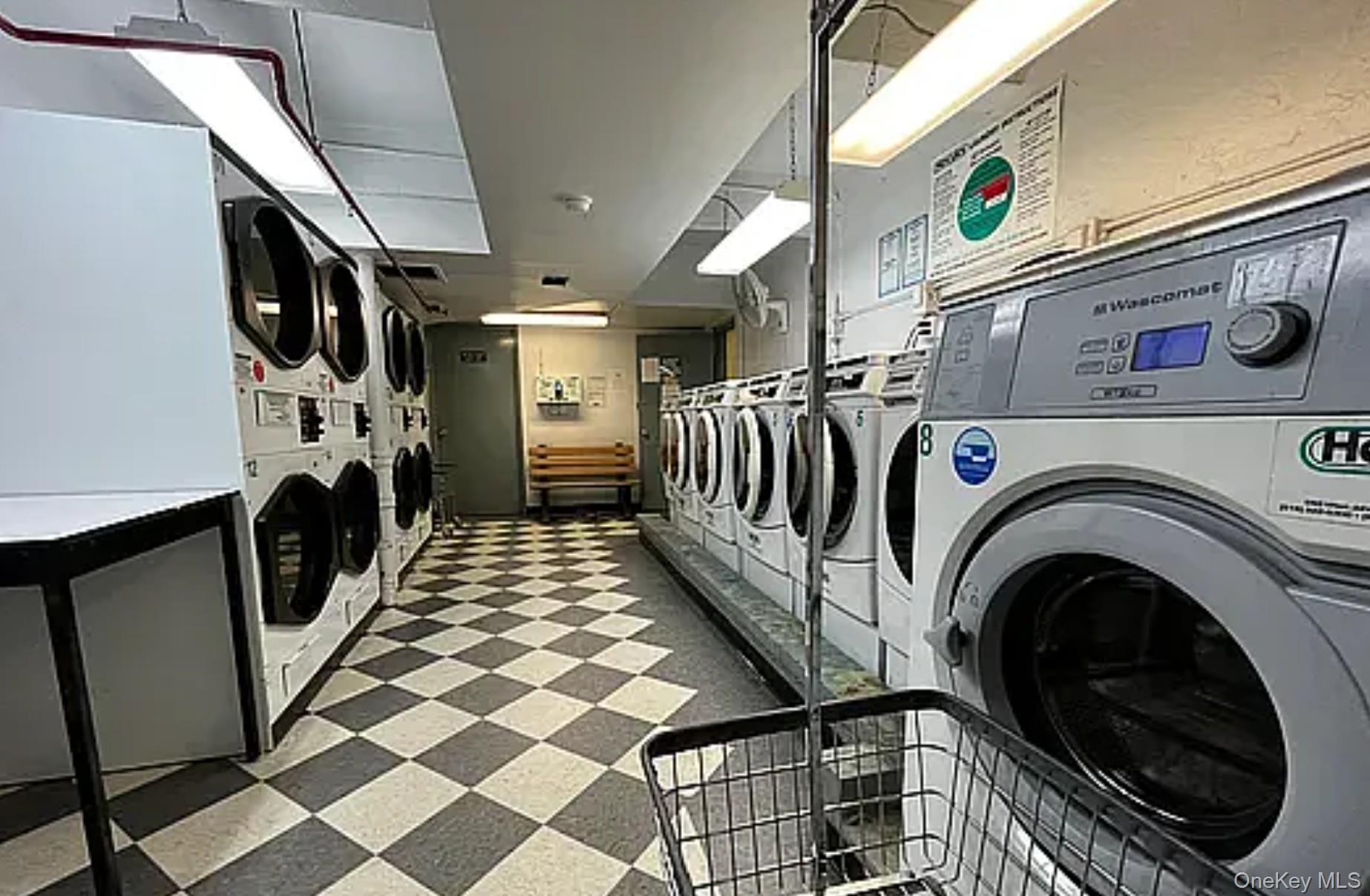 #10 photo, 76-10 34th Avenue, 皇后区 杰克逊高地 Jackson Heights , NY 11372