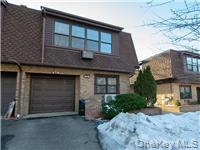 #1 photo, 61-36 233rd Street, קווינס Bayside , NY 11364