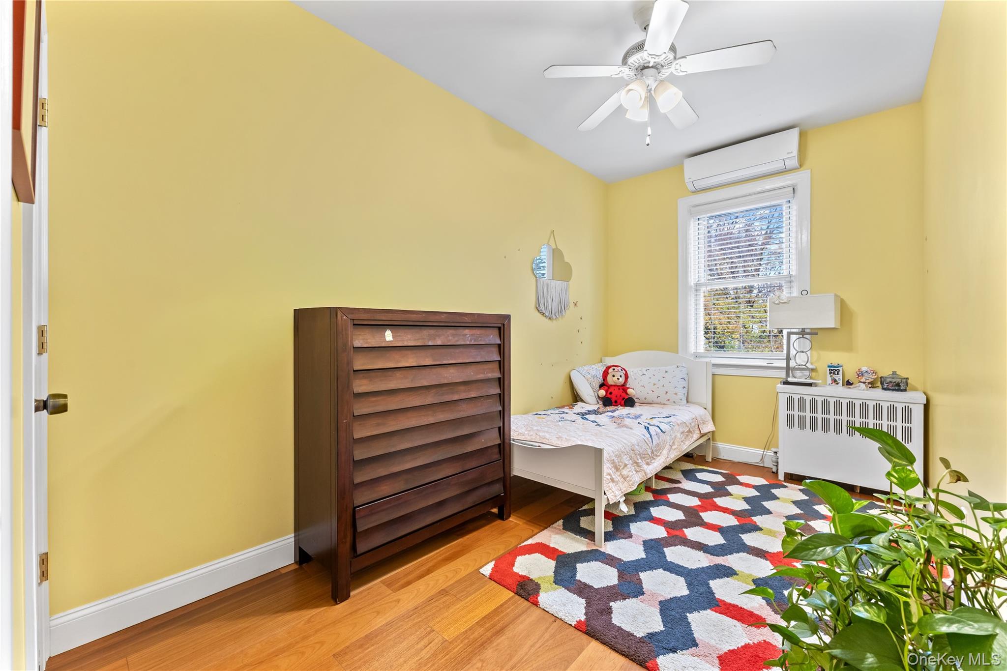 #14 photo, 32-20 213th Street, Куинс ‖ Bayside , NY 11361