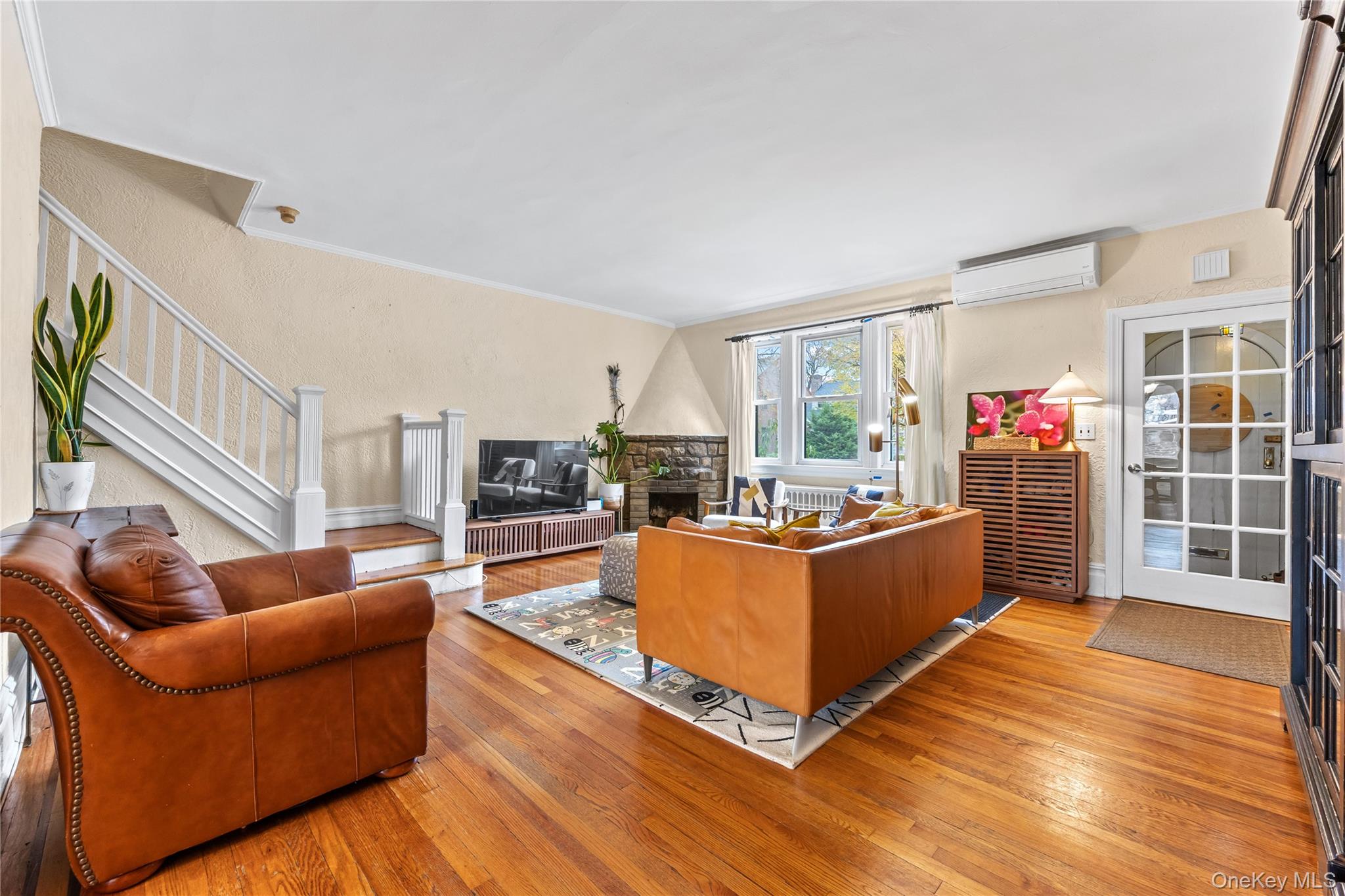 #3 photo, 32-20 213th Street, Куинс ‖ Bayside , NY 11361