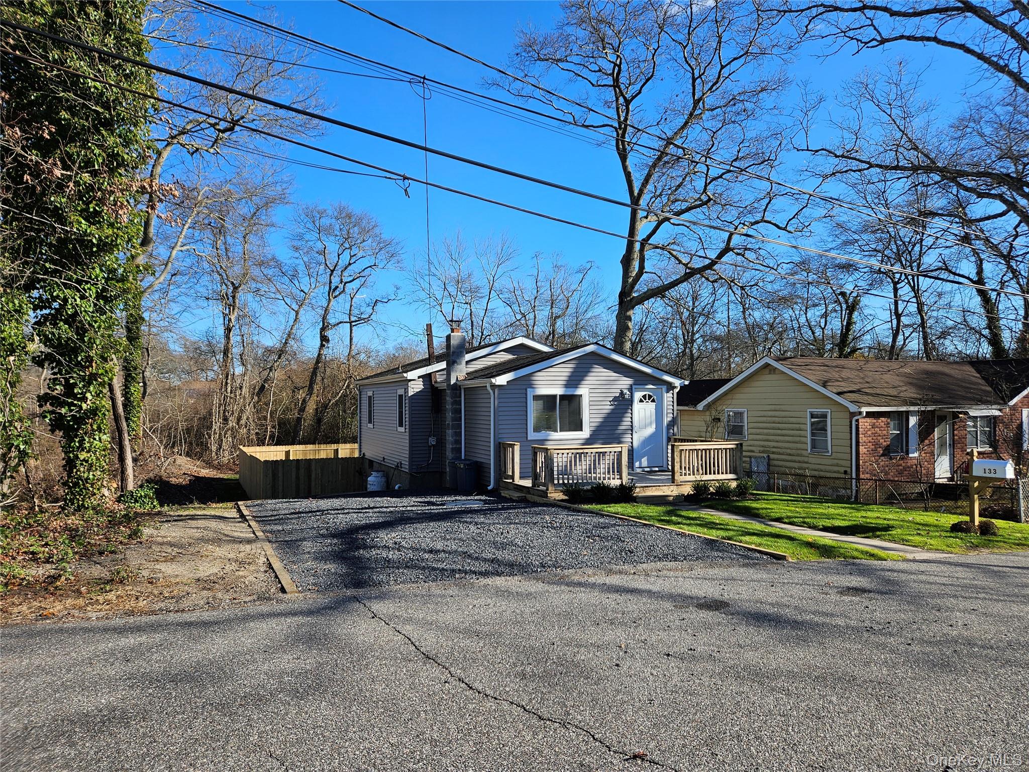#2 photo, 133 Denton Street, 东长岛 Patchogue , NY 11772