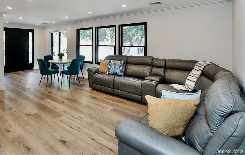 #2 photo, 2 Park Avenue, नासाउ काउंटी Greenvale , NY 11548