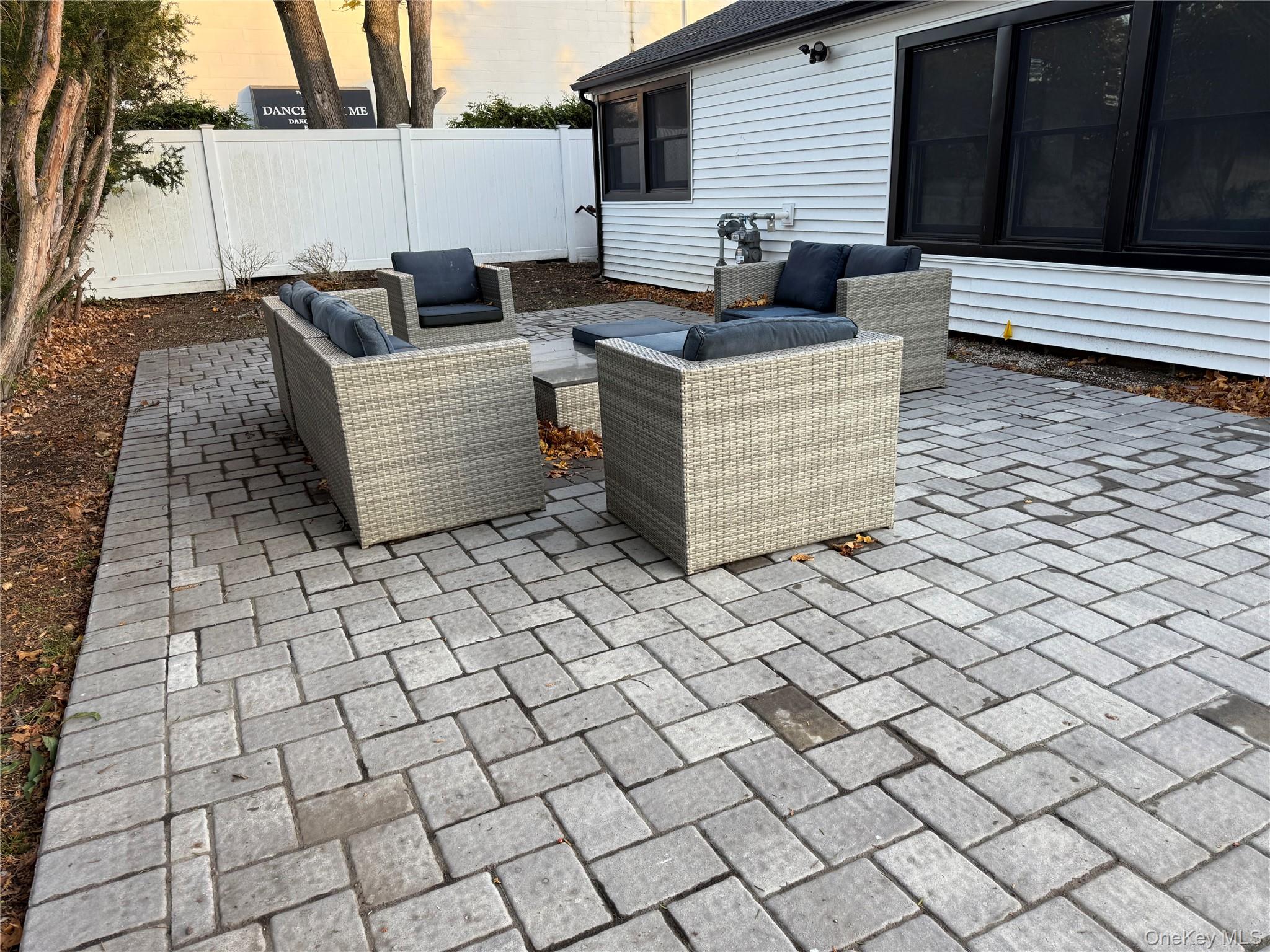 #4 photo, 2 Park Avenue, नासाउ काउंटी Greenvale , NY 11548