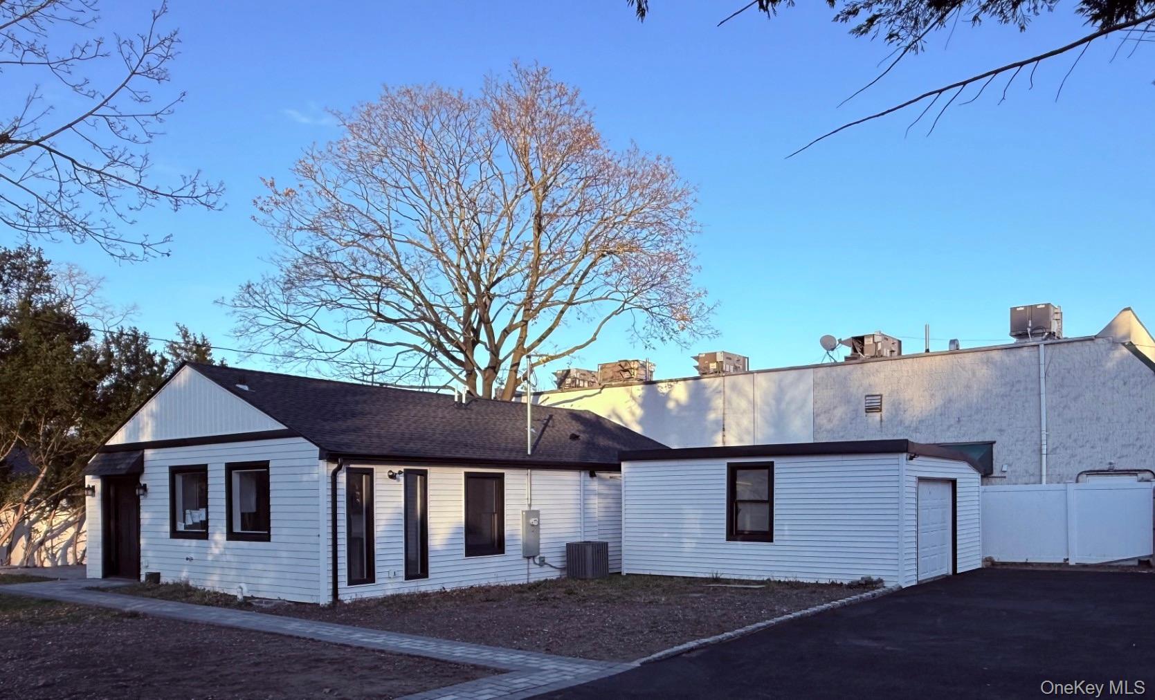 #6 photo, 2 Park Avenue, नासाउ काउंटी Greenvale , NY 11548