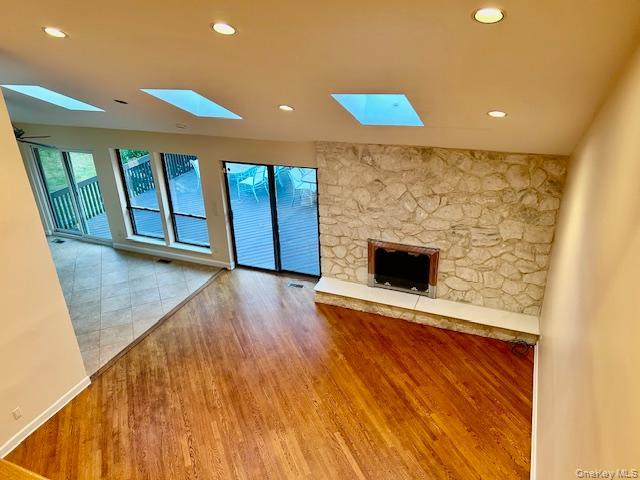 #12 photo, 5 Carman Court, सफ़ोक काउंटी Dix Hills , NY 11746