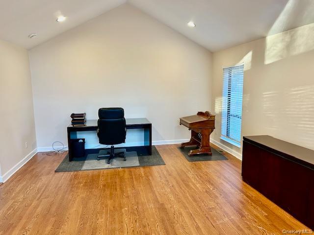 #15 photo, 5 Carman Court, सफ़ोक काउंटी Dix Hills , NY 11746