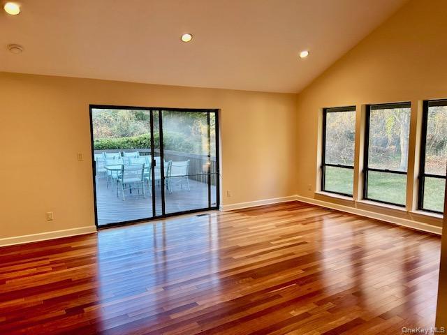 #16 photo, 5 Carman Court, सफ़ोक काउंटी Dix Hills , NY 11746