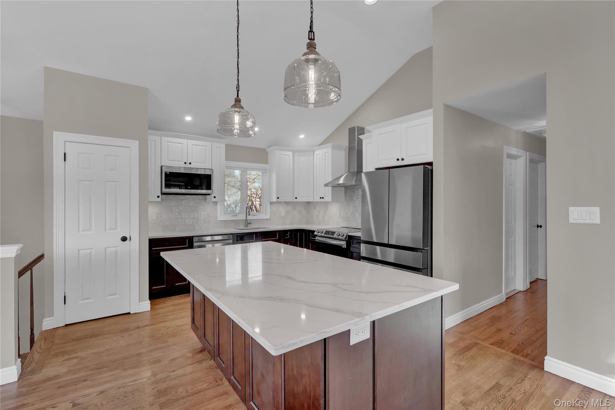 #10 photo, 171 School Street, מחוז נסאו Oyster Bay , NY 11771