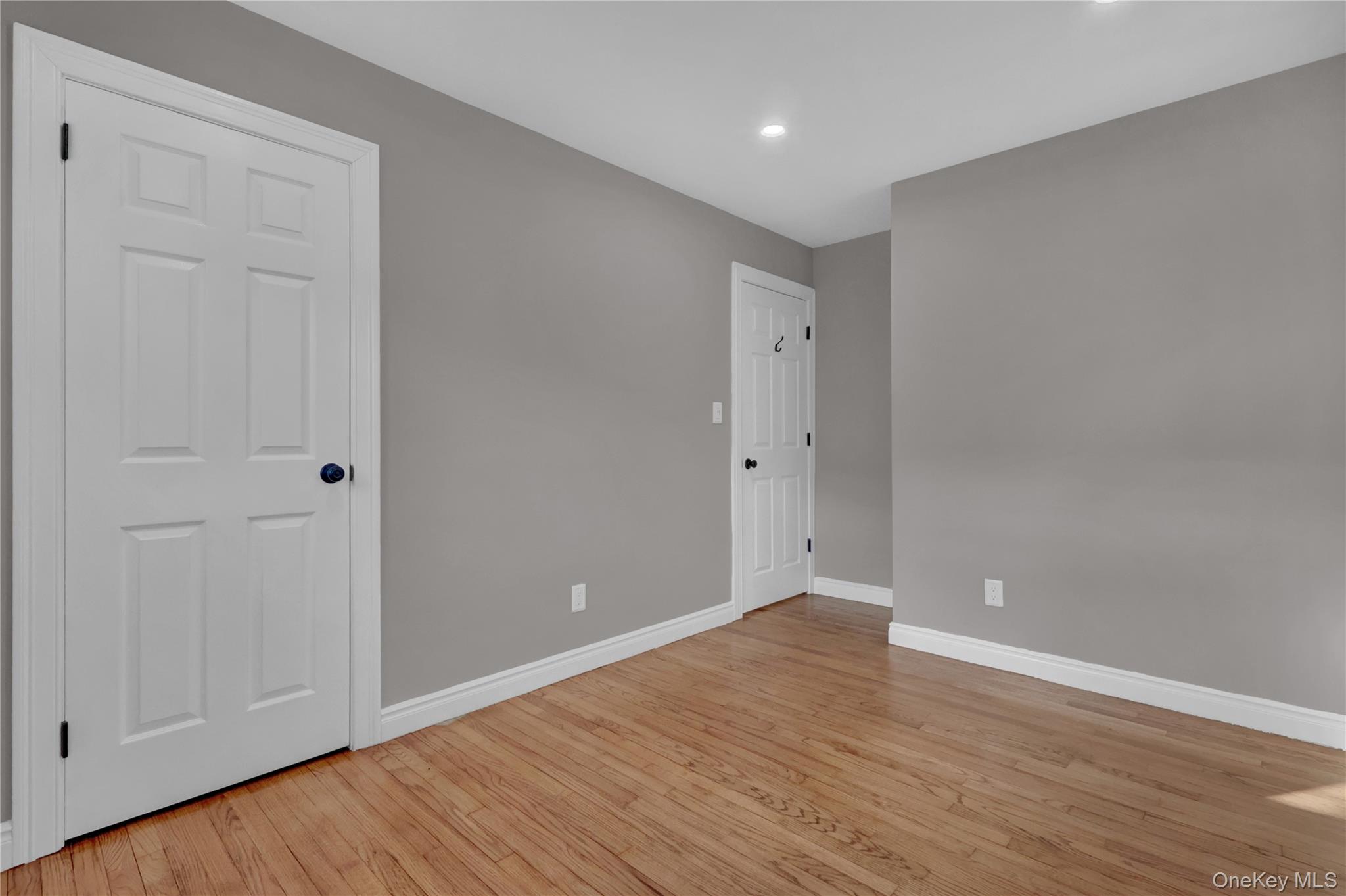 #18 photo, 171 School Street, מחוז נסאו Oyster Bay , NY 11771