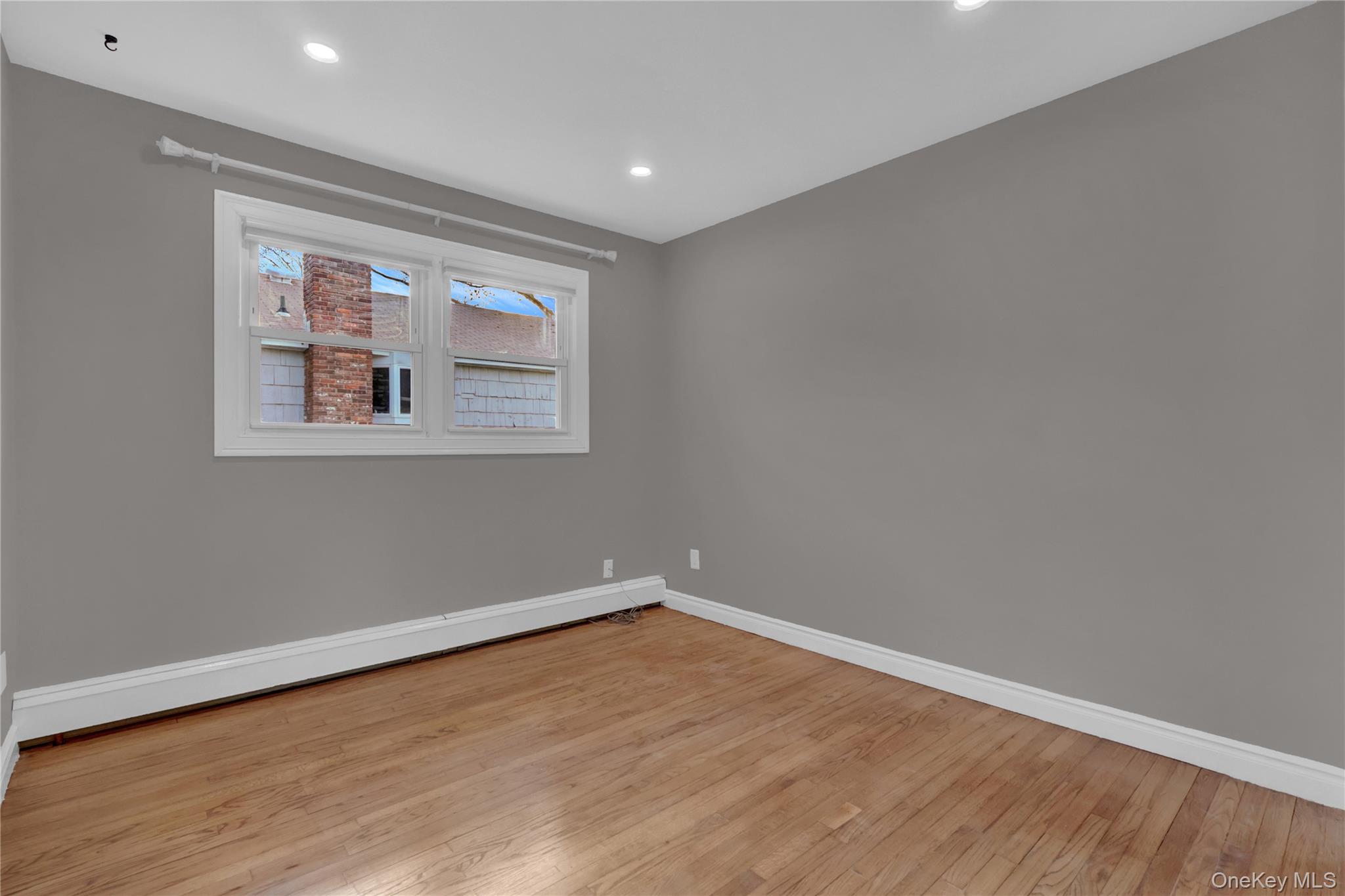 #19 photo, 171 School Street, מחוז נסאו Oyster Bay , NY 11771