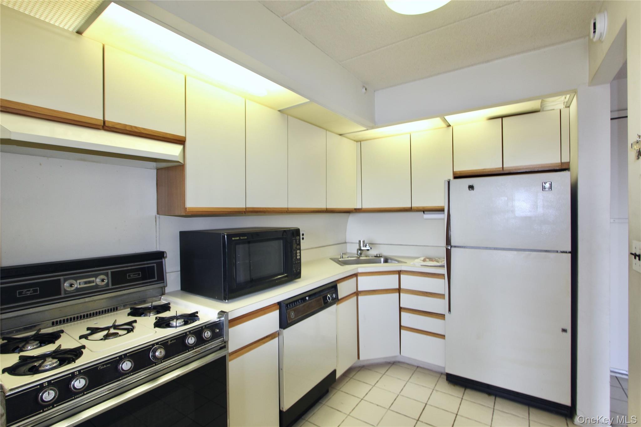 #5 photo, 3520 147th Street, Куинс ‖ Flushing , NY 11354