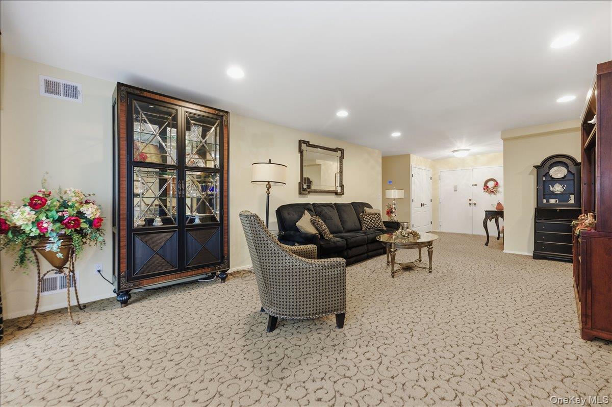 #7 photo, 99 S Park Avenue, 长岛 Rockville Centre , NY 11570