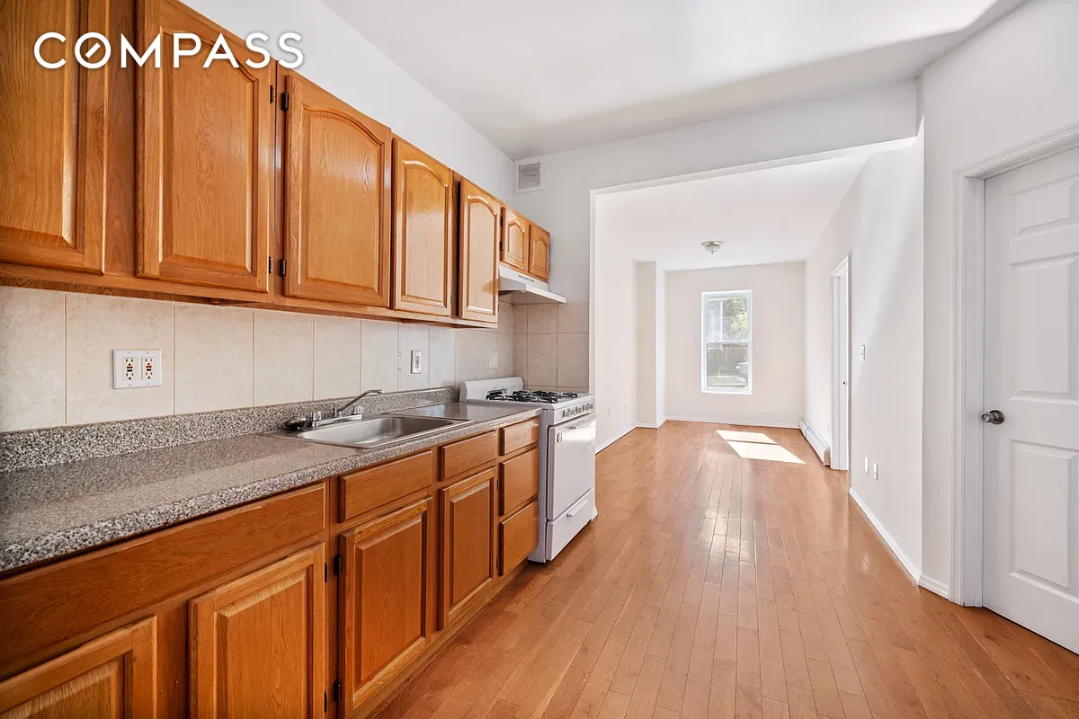 #3 photo, 1402 Cortelyou Road, Ditmas Park , NY 11226