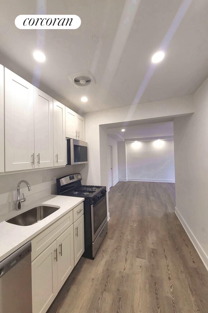 #16 photo, New York City, Upper West Side , NY 10024