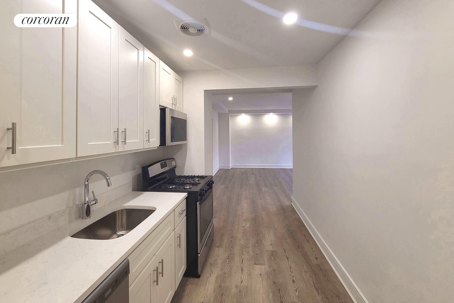 #18 photo, New York City, Upper West Side , NY 10024