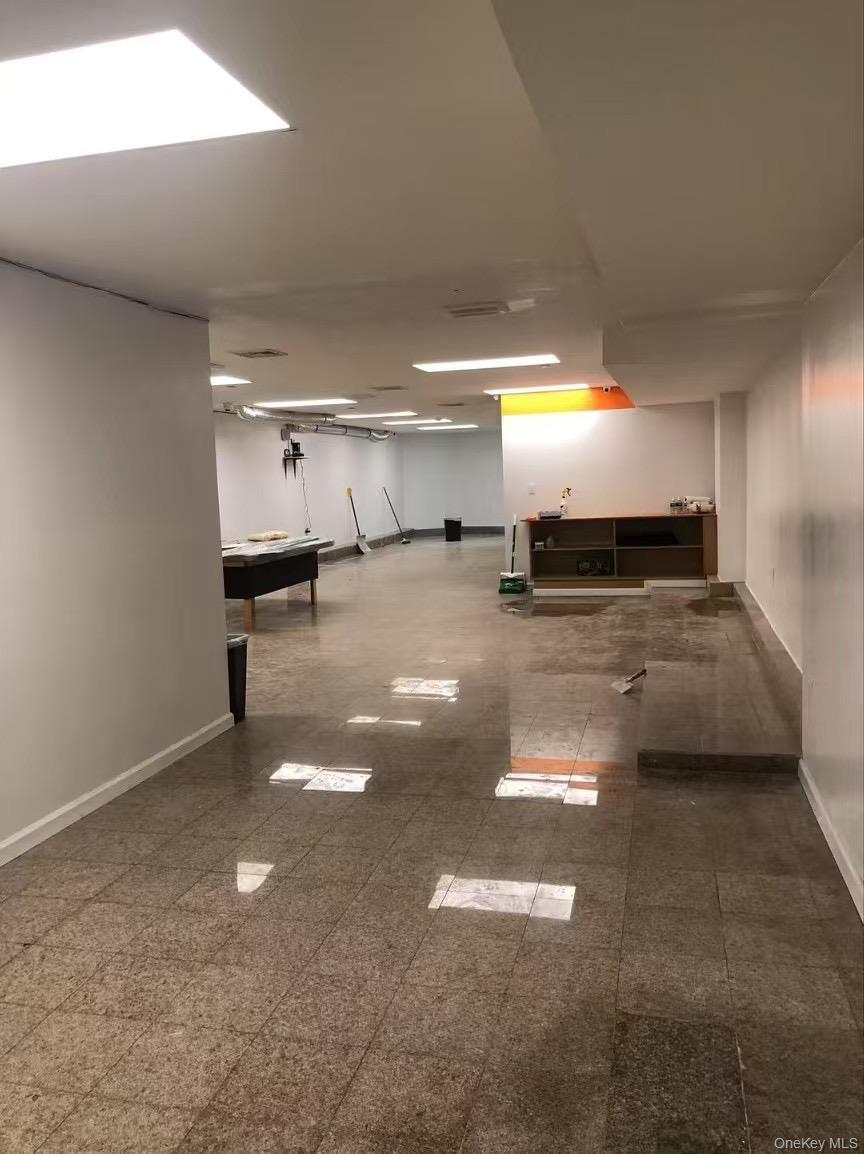 #4 photo, 40-59 Coolege Point Boulevard, Куинс ‖ Flushing , NY 11354