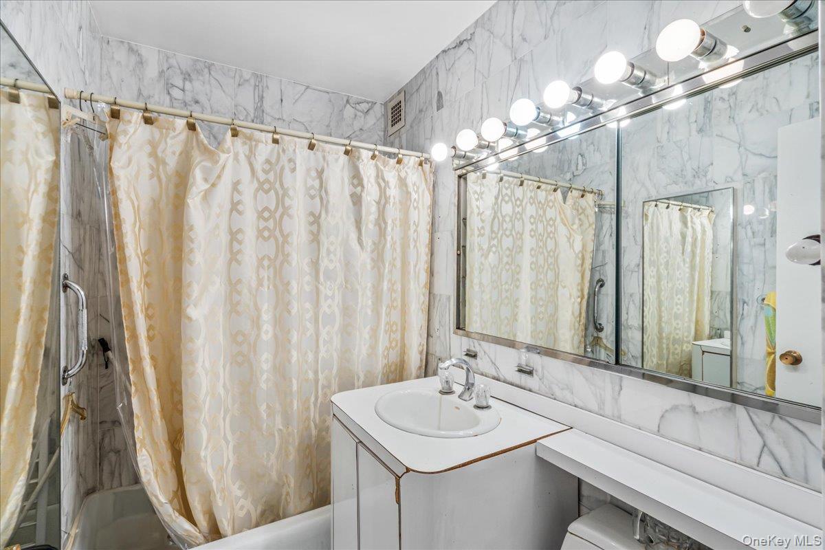 #14 photo, 110-11 Queens Boulevard, Forest Hills , NY 11375