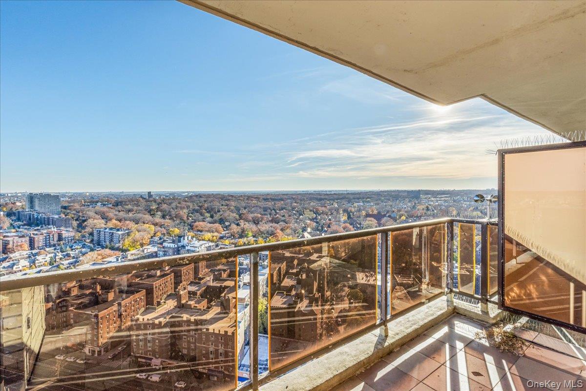 #19 photo, 110-11 Queens Boulevard, Forest Hills , NY 11375