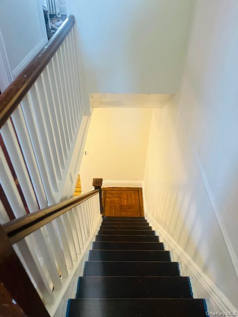 #17 photo, 107-35 E Van Wyck Expressway, Jamaica , NY 11435