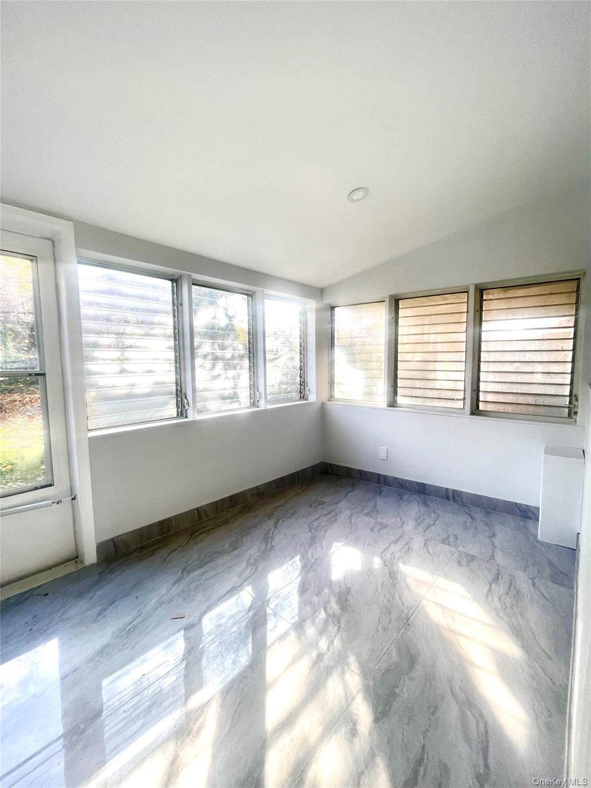 #11 photo, 140-14 68th Drive, Flushing , NY 11367