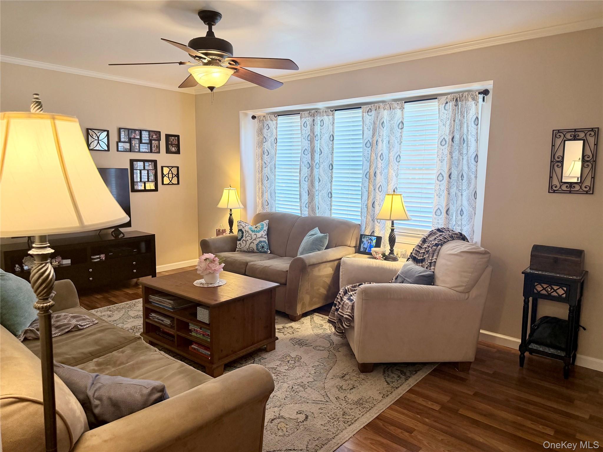 #4 photo, 286 Pacific Street, מחוז נסאו Massapequa Park , NY 11762