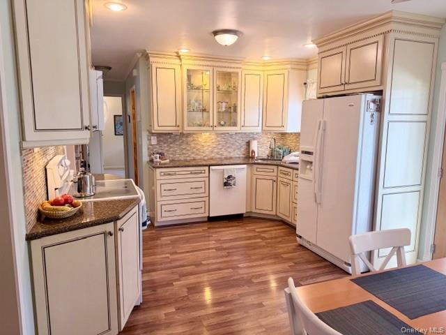 #6 photo, 286 Pacific Street, מחוז נסאו Massapequa Park , NY 11762