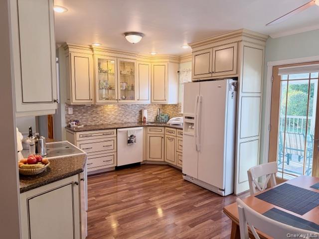 #7 photo, 286 Pacific Street, מחוז נסאו Massapequa Park , NY 11762