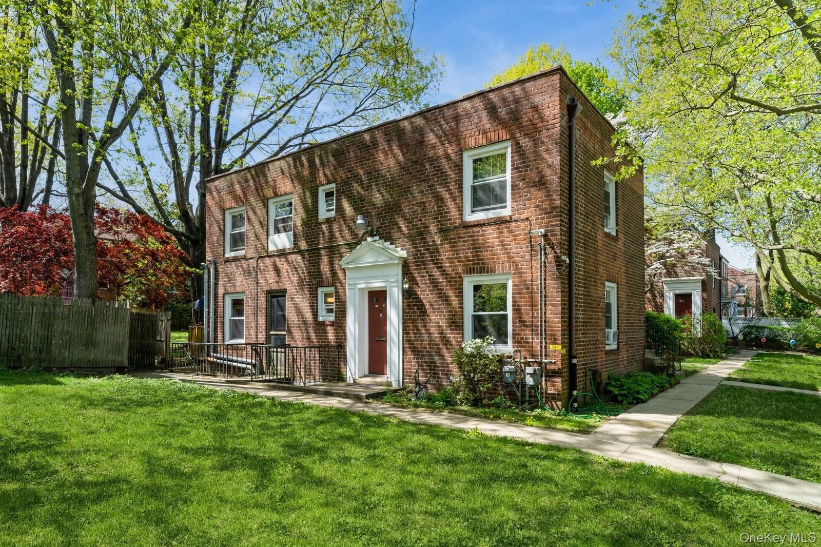 #17 photo, 149-32 Union Turnpike, קווינס Briarwood , NY 11435