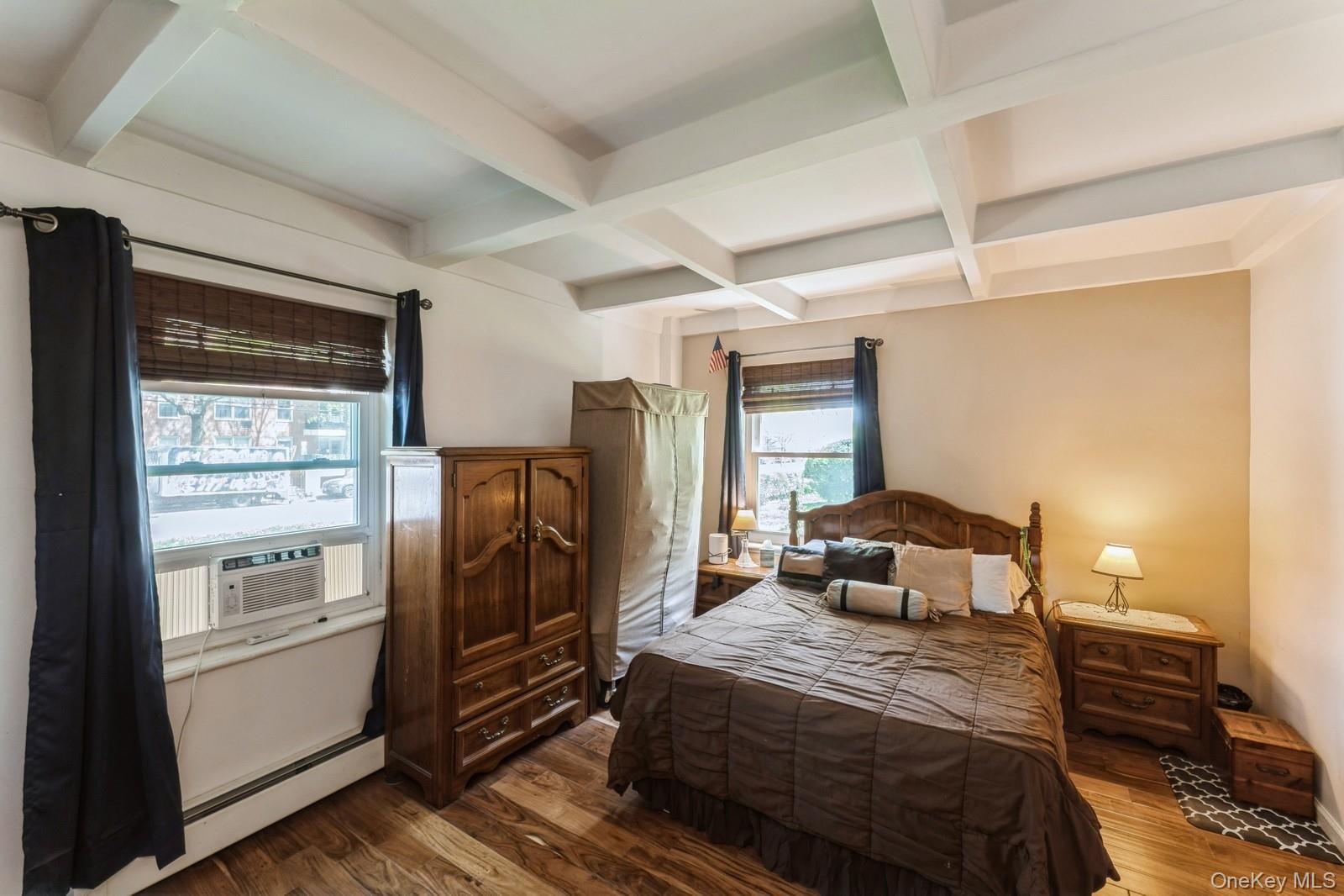 #2 photo, 149-32 Union Turnpike, קווינס Briarwood , NY 11435